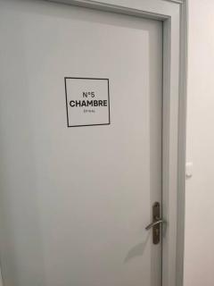 Superbe T2 neuf dans maison de maitre hyper centre - Épinal - 4