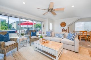 Three Bedroom Home on 36th with Indoor Outdoor Living - Newport Beach - 9