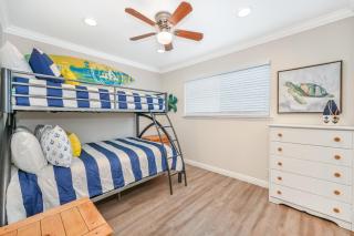 Three Bedroom Home on 36th with Indoor Outdoor Living - 8