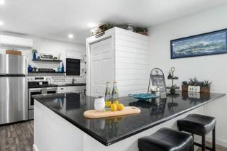 A Nest For Two, Bathhouse, Firepit, Sleeps 2 - 8