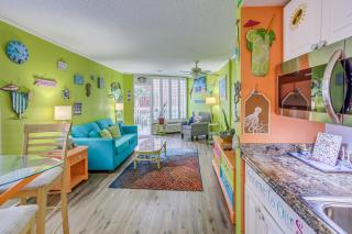 On-Site Ocean Access Family Condo in Myrtle Beach - Myrtle Beach - 3