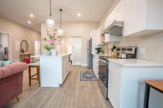 Brand New! 2 Bedroom Luxury Condo - Chatham - 3
