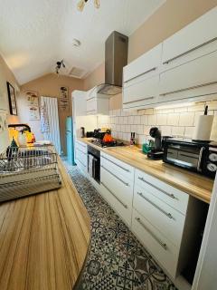 Overleigh Cottage, with optional Hot Tub hire - 1