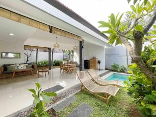 Tropical 2BR Villa James with Private Pool Canggu - Dalung - 0
