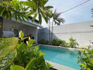 Tropical 2BR Villa James with Private Pool Canggu - Dalung - 8