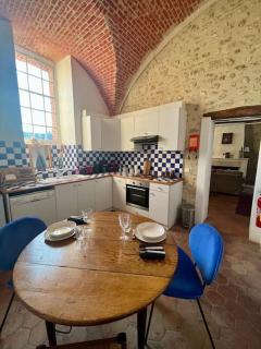 Cozy flat in castle near Fontainebleau - 10 min - Fleury-en-Bière - 9