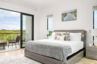 Private Pool Villa, Long Bay Beach with VIP Extras - Long Bay Hills - 3