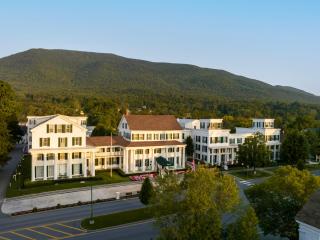 The Equinox Golf Resort & Spa - Manchester - 0