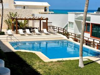Beachfront Residence with Pool & Stunning Views - Cancun - 9