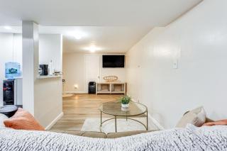 Pet-Friendly Elmont Apartment 17 Mi to NYC! - Elmont - 6