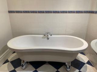 Ballinderry Station Cottage - Beautiful Holiday Cottage - Ballinderry Upper - 8