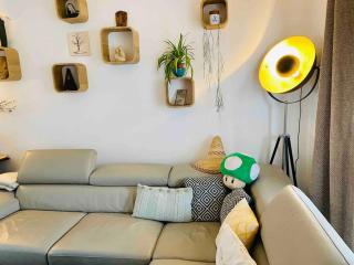 3' Subway, 15' Center, AC, Parking, Calm, Balcony - 7