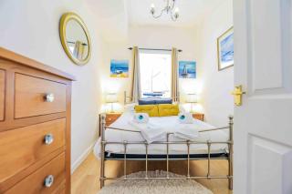 Waterside & Marina View Apartment in Torquay - 7