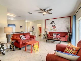 H504E Single Level POOL Home Themed Room by Disney - Kissimmee - 6