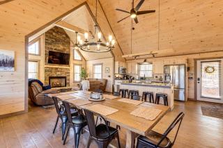 Cabin with Hot Tub and Sauna 5 Mi to Dtwn Blue Ridge! - Blue Ridge - 0