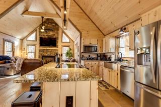 Cabin with Hot Tub and Sauna 5 Mi to Dtwn Blue Ridge! - Blue Ridge - 2