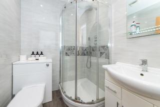 Free Parking Central Fully Equipped 1 Bedroom Apartment - 7