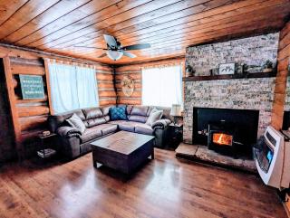 Cozy Cub Log Cabin - Year Round Tranquil Beauty - Pinetop-Lakeside - 0