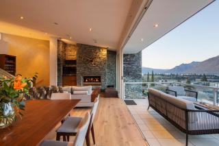 Villa Antrim- Lake Views- Gas Fire- Hot Tub - Queenstown - 8