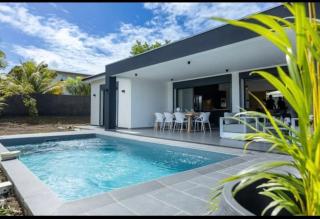 Villa CANELLE FWI 4 Étoiles piscine jacuzzi beach surf - 3