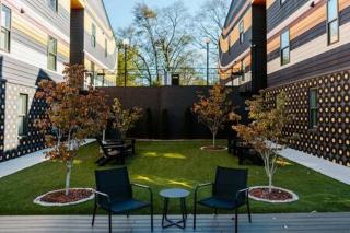 The Vinyl at Music Row - 4