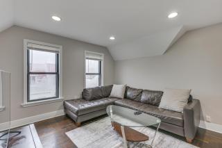 Pet-Friendly Malden Apartment 7 Mi to Boston! - 8