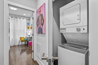City Heights Townhome with Free Parking & 3 Baths - 1