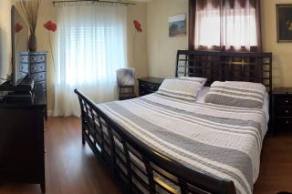 Executive Style Home next to Light Rail-Hospitals - 7