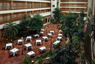 Woolley's Classic Suites Denver Airport - Aurora - 4