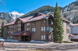 Condo with great ski access and heated garage - 2