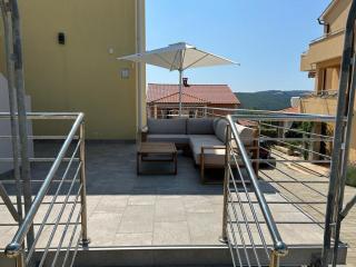 Apartments with parking spaces Cizici, Krk - 22046 - Malinska - 3