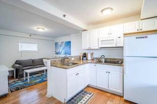 Sunny Beach Getaway A1 Ocean Block Walk to Beach - Ocean City - 2