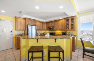 3 BR Belmont Towers on Boardwalk: Ocean & Bay Views - 5