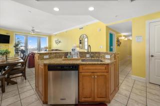 3 BR Belmont Towers on Boardwalk: Ocean & Bay Views - 1