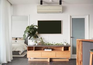 Cityscape Trendsetter - Contemporary Chic with Pool - 8