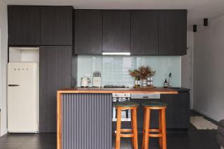 Cityscape Trendsetter - Contemporary Chic with Pool - 2