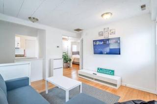 Modern 2BR Ocean Block Apt Walk to the Beach - 6