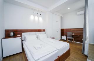 Hotel type room with mini kitchen and balcony on Melikishvili, city center - Tbilisi - 9