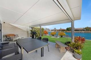 Spacious Holiday Unit on Canal at Banksia Beach - Banksia Beach - 8