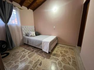 Acogedora casa cerca del Metro bañera - Gym - Parking - Bello - 3