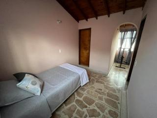Acogedora casa cerca del Metro bañera - Gym - Parking - Bello - 2