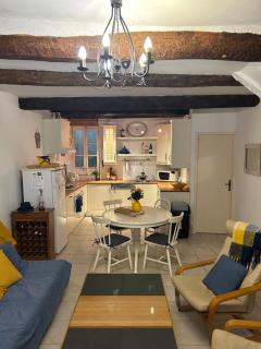 Historic French townhouse - Saint-Thibéry - 6