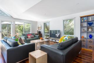 Stroll to the Sea - Sun-drenched Seaside Lifestyle - Rye - 4