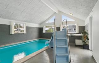 Eight-Bedroom Holiday Home Frederiksværk With A Room Hot Tub 05 - Melby - 4
