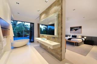 61 Murphy Street—A Poolside Villa for Four - 7