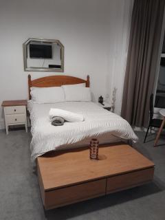 Large room near Singleton Hospital ensuite R6 - Swansea - 5