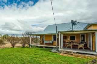 Experience Country Mudgee at Lone Pine Farmhouse - Mudgee - 0