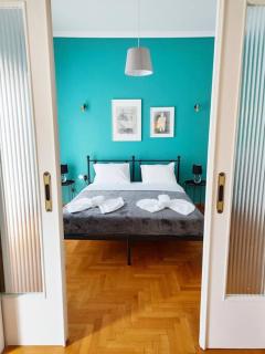 Chic Urban Retreat Steps from Museum of Cont. Art! - Athens - 8