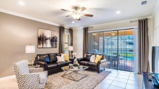 Last Minute Disney Getaway! Private Pool, Hot Tub & Games Room. Book Now! #8478 - Kissimmee - 9