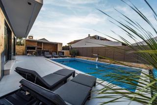 Villa Lisa by Belmont Realty - Privlaka - 2